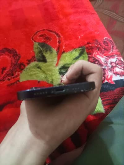 totl jnwn phone wtrpak 84health jv 64 gb touch glas break bss norml