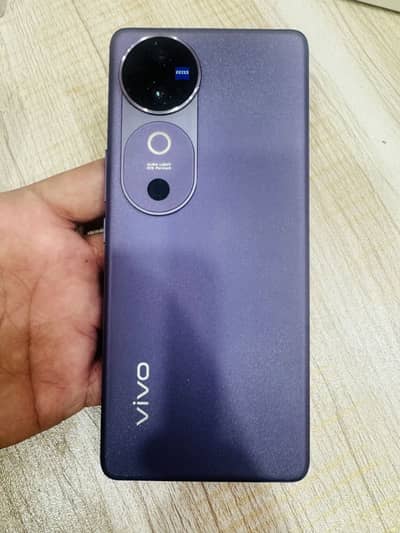 Vivo V40 10/10
