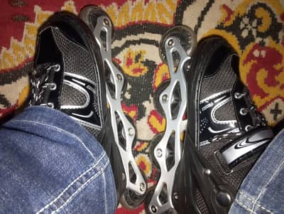 adjustable inline roller blades with heel Brakes and hard shell.