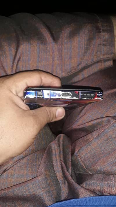 hot 40i 8+8 128 no opan no rapair