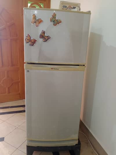 Fridge for sale _contact ID :aziazhar@yahoo. com