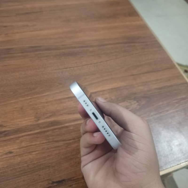 Apple iPhone 14 1
