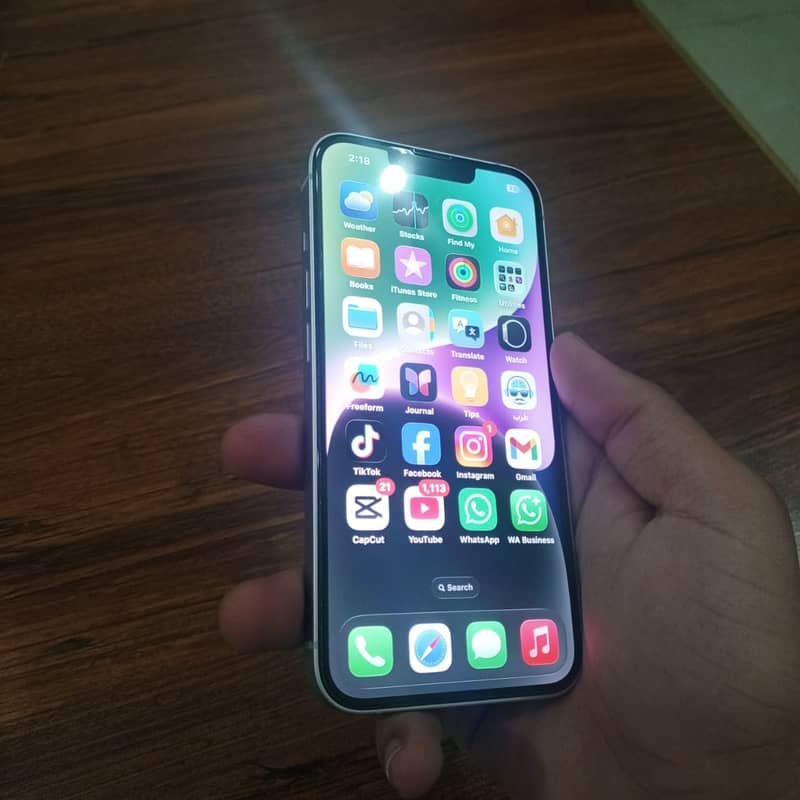 Apple iPhone 14 3