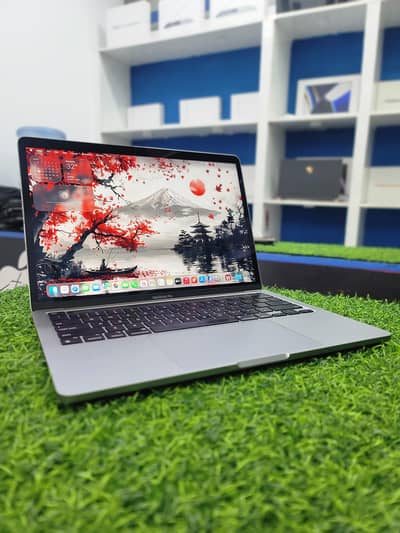 Macbook Pro M1 13 inch 16/512 Space Grey 190 cycles 10/10 condition
