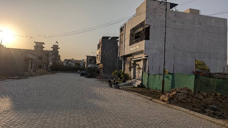 Gold Block 80 Yard Plot 1