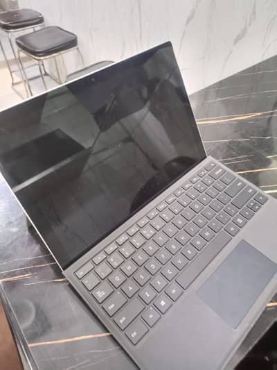 Microsoft Surface Pro 5 | i7 7th Generation