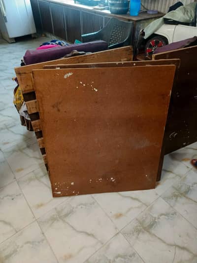 Black wooden Queen size bad with matterss and side table