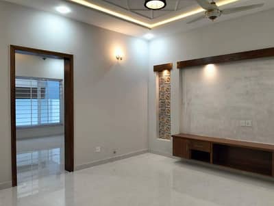 I-8 Brand New First Entry One Kanal House Available On For Rent