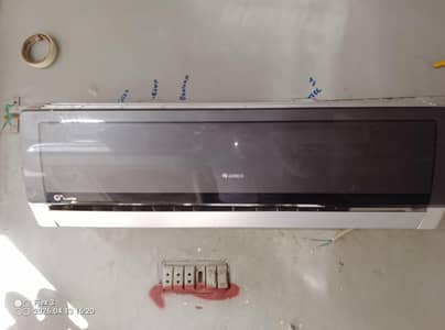 Gree AC Dayton DC inverter new condition