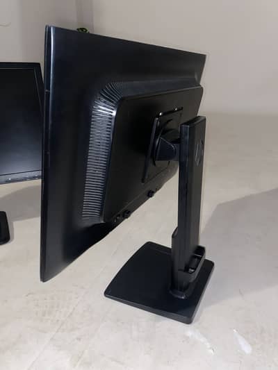 HP 23 Inch  (LA2306x]  ka 21.5 inch model [LA2206x]