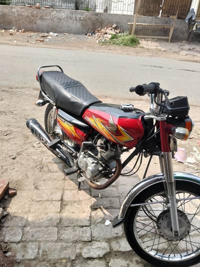 Honda 125 good condishen