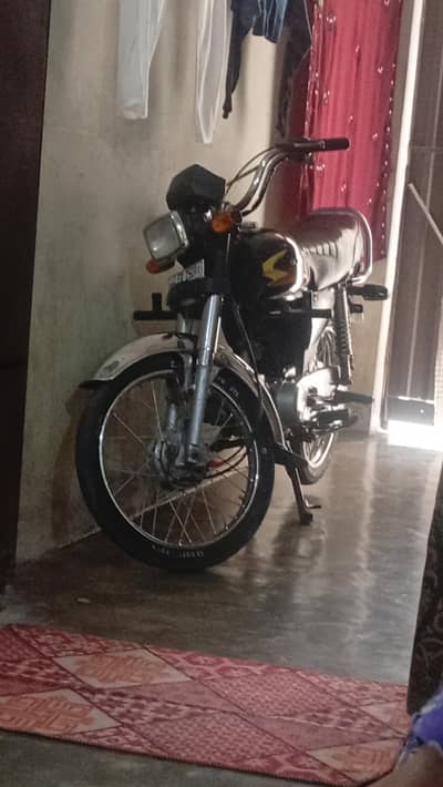 urgent sale good condition bike 70 document complete  bio matric