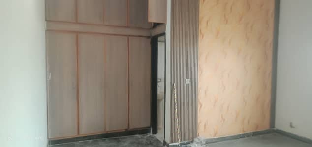 12 Marla (40*80) upper portion available for Rent in G15 Islamabad