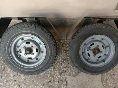 bike supporting tyres good condition