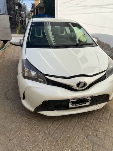 Toyota Vitz 2015