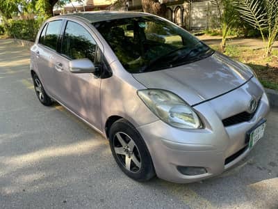 Toyota Vitz 1.0  model 2010/2013