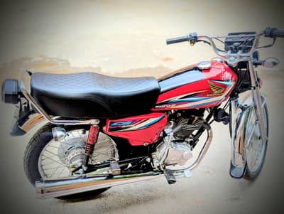 honda 125 shkeen hazrat add open kari baki khali wali