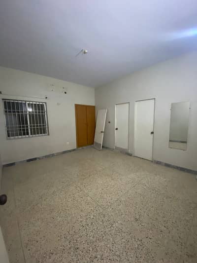 2 BED LOUNGE PORTION FOR RENT IN GULSHAN E IQBAL 13-D2