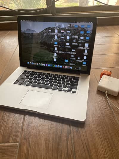 Apple MacBook Pro 2012 15 inch Core i7 Quad Nvidia Grahpics