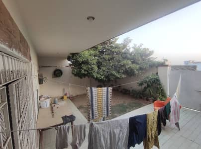 120 Square Yards Flat For Grabs In Gulistan-e-Jauhar