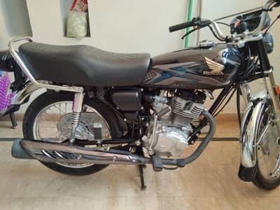 Honda 125 Black colour