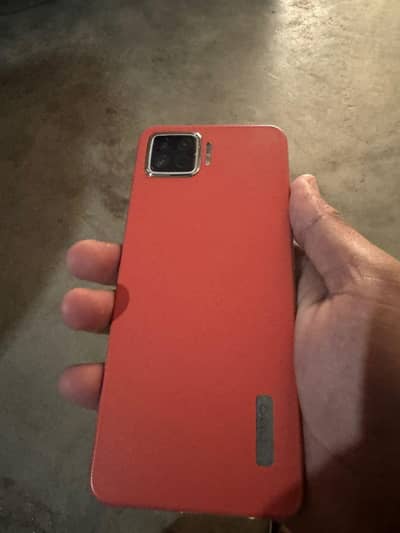 oppo f17 8+3gb ram 128 gb room urgent sall