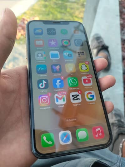 I phone 11 pro max 64 gb non pta