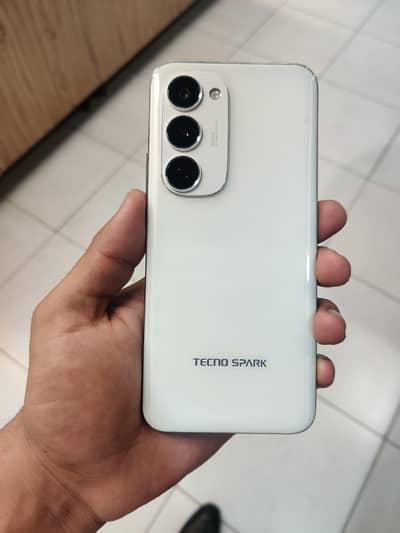 Tecno Sprak 40 pro plus