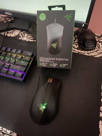 Razer DeathAdder Mouse Black Barely Used Good Condition