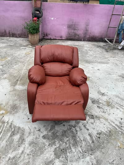 Luxury Maroon Recliner Sofa Chair – Comfortable & Stylish
