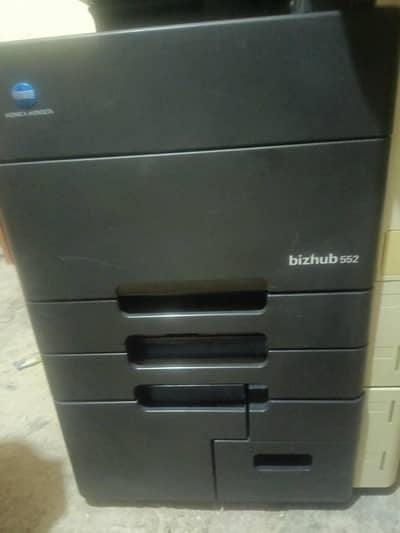 Bizhub 552 just like new