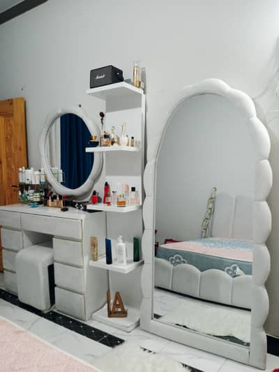 comfortable soft set  like new