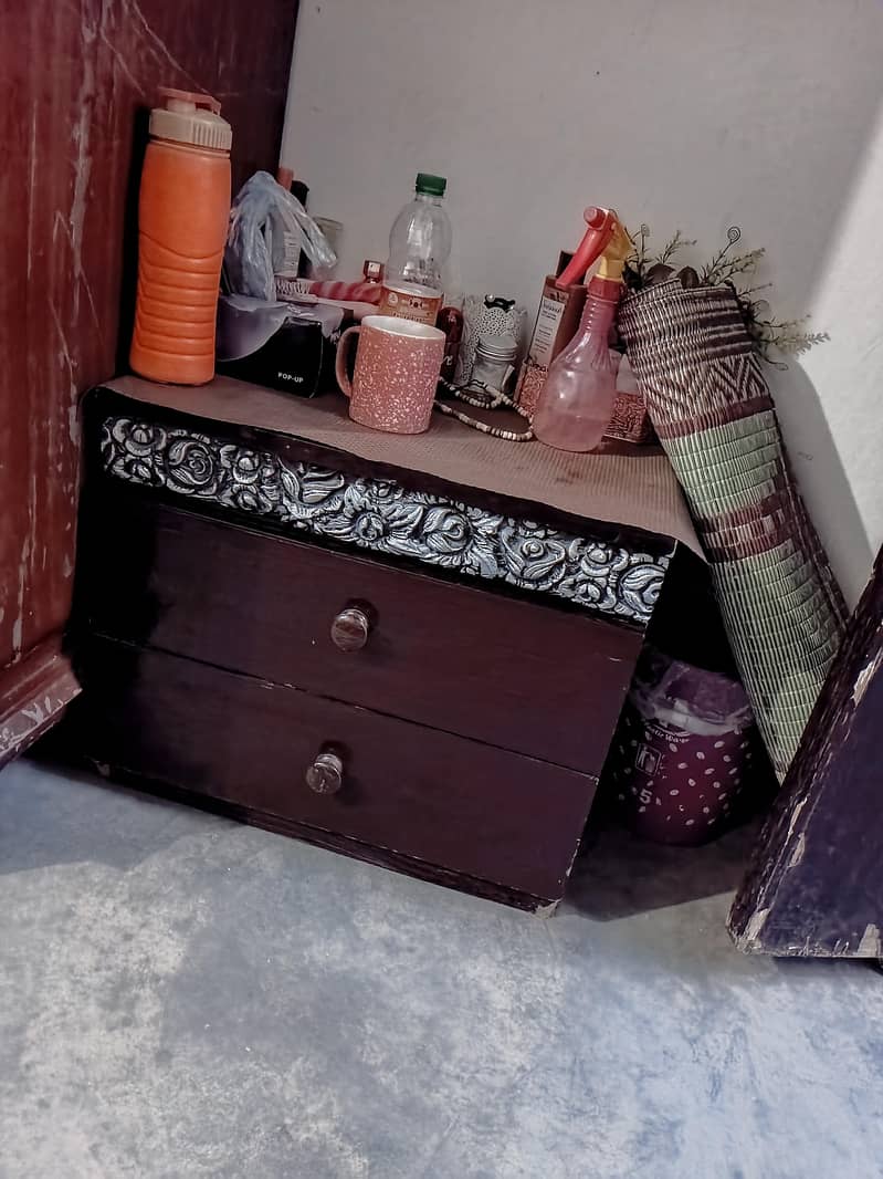 Bed single side table 0