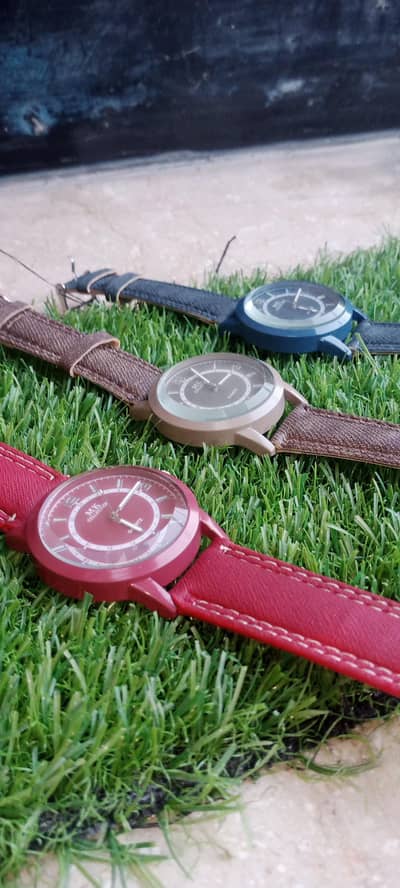 3 watch sale / good quality/no barking