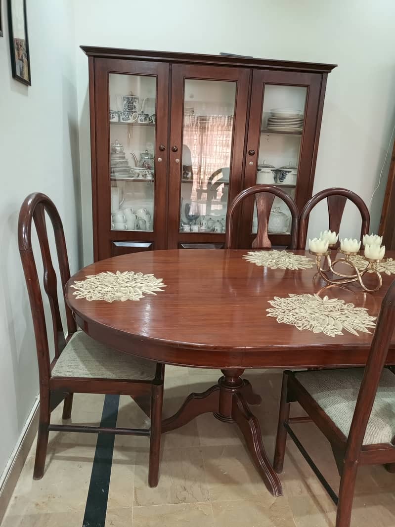 Dining table 0