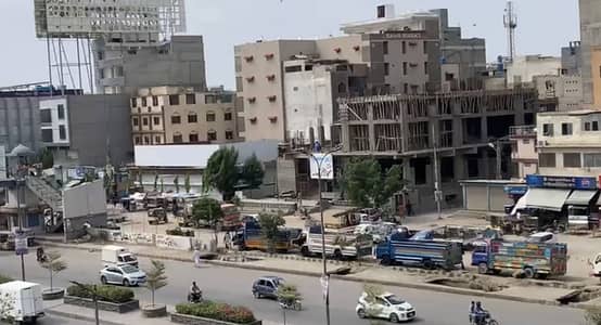 425 sq yds commercial corner