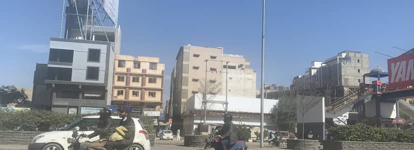 425 sq yds commercial corner