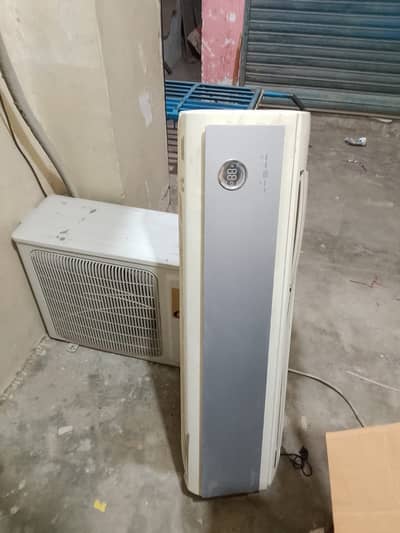 Gree Ac 1.5 ton with pipe good condition