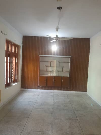 10 marla double story house for rent school aur office ka lia bi available ha