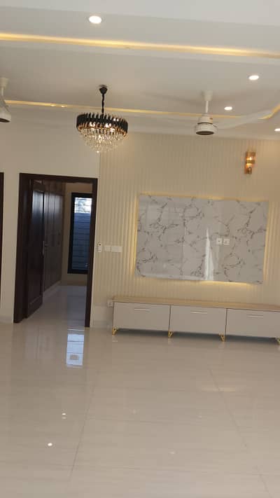 5 Marla Facing Park House Available For Sale