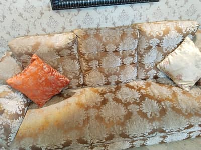 Luxury Sofa Set (9 Seater) – Excellent Condition