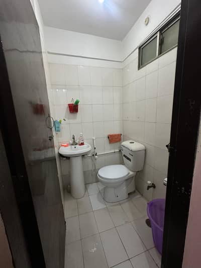 60 Yards Independent Ground+1 House (1 Bed Ground + 2 Bed First), West Open, Prime Location Block 15 Gulistan-e-Johar, No Load Shedding & No Water Issue!