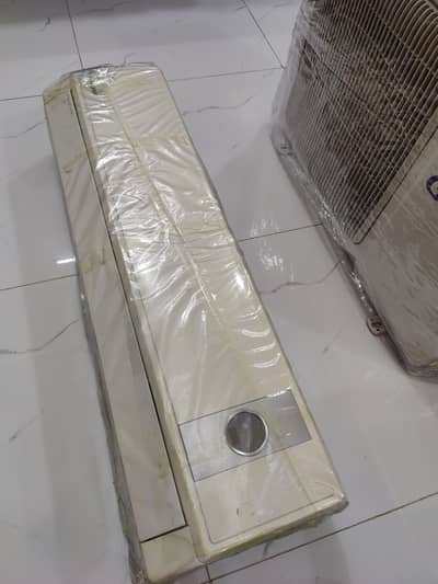 GREE 1.5 TON AIR CONDITIONER