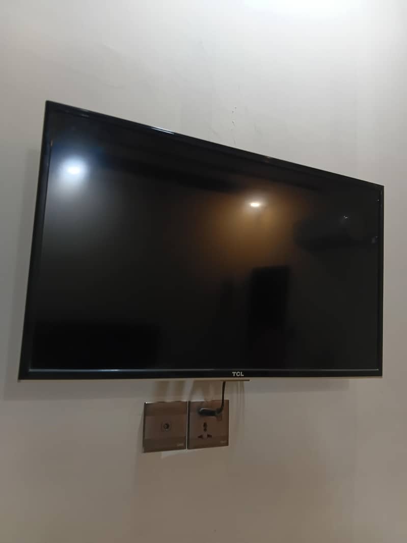 TCL led 1