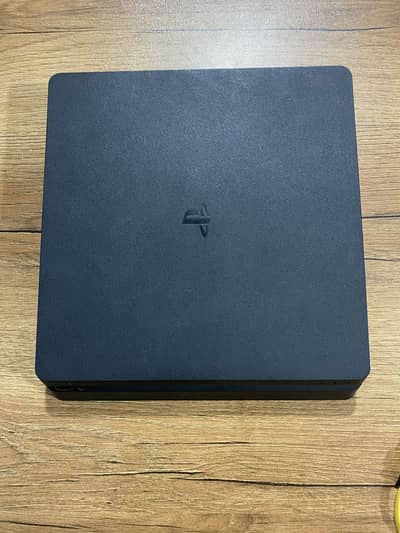Playstation 4 slim