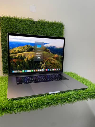 apple MacBook pro 2019 15 inch