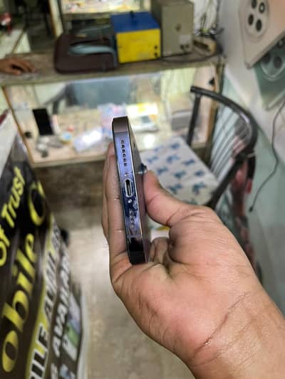 iPhone 12 condition 10/9.5non pta factory unlock 64 GB