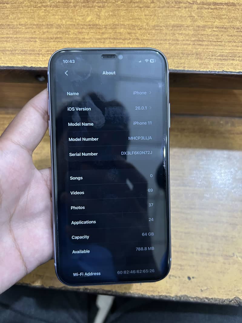 IPHONE 11 10/10 Condition 4