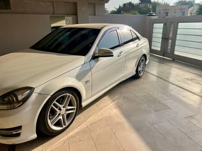 MERCEDES C200 AMG 2011 model white