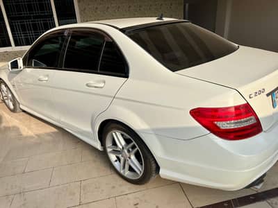 MERCEDES C200 AMG 2011 model white BLUE EFFICIENCY